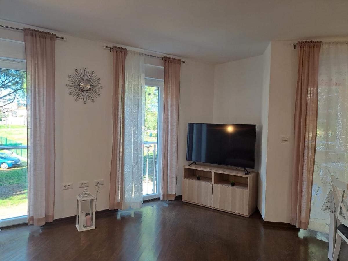 Apart Centar Umag Edda Joakima Rakovca 7 E 52470-Umag Ngoại thất bức ảnh