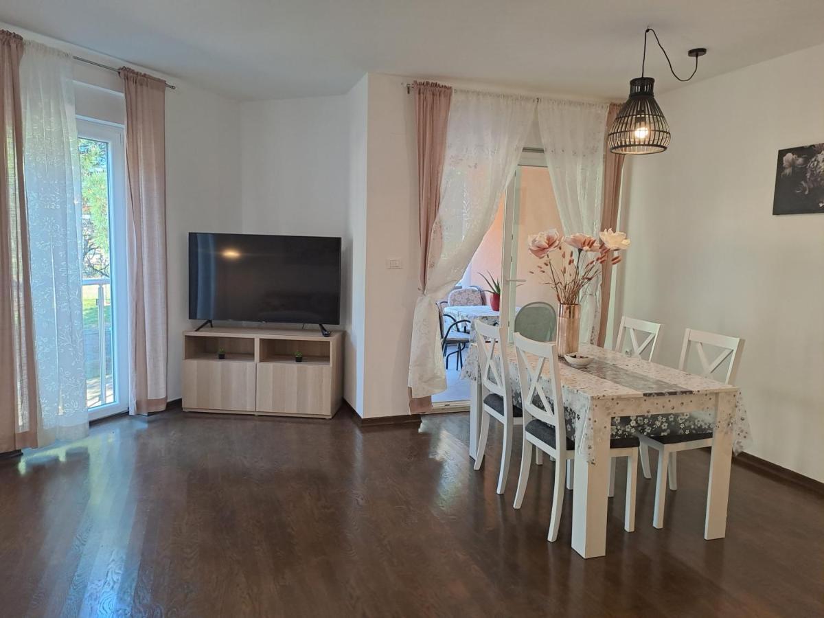 Apart Centar Umag Edda Joakima Rakovca 7 E 52470-Umag Ngoại thất bức ảnh